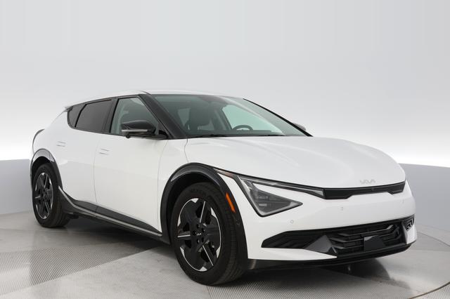 2025 Kia EV6 — photo 9 of 22