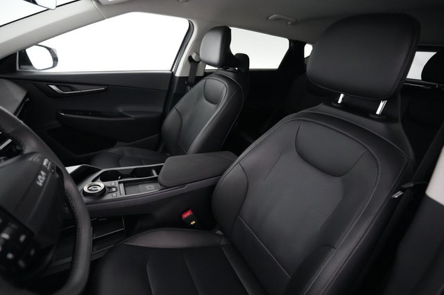 2025 Kia EV6 — photo 3 of 22