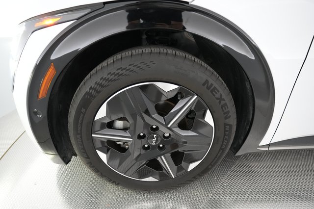 2025 Kia EV6 — photo 7 of 22