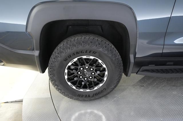 2026 Chevrolet Silverado EV — photo 9 of 15