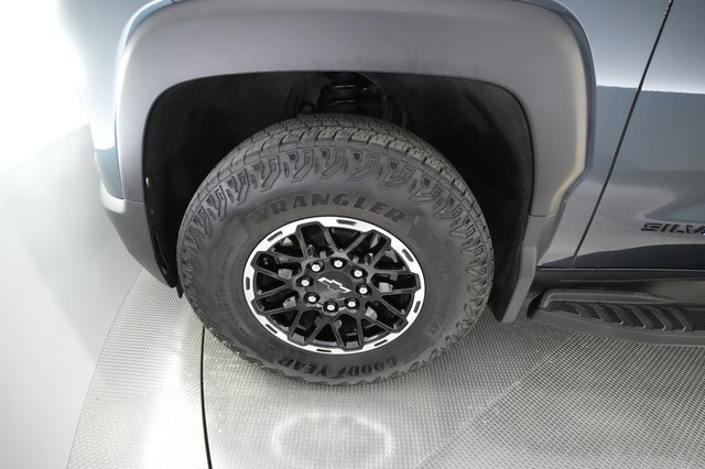 2026 Chevrolet Silverado EV — photo 11 of 15