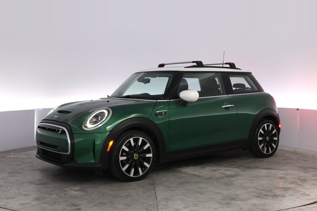 2022 MINI Cooper SE — photo 14 of 27