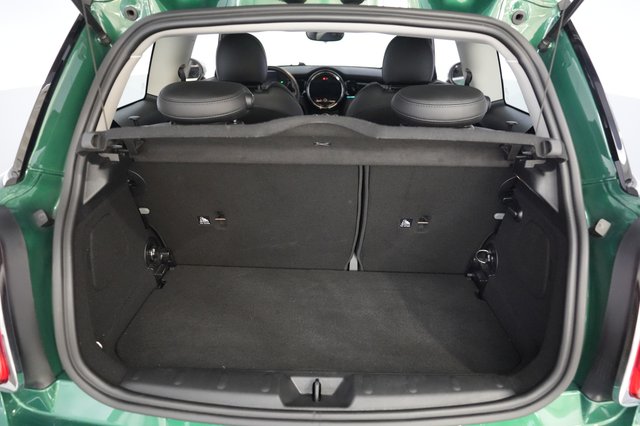 2022 MINI Cooper SE — photo 6 of 27
