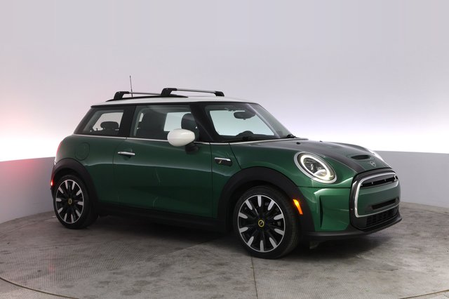 2022 MINI Cooper SE — photo 11 of 27
