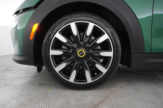 2022 MINI Cooper SE — photo 15 of 27