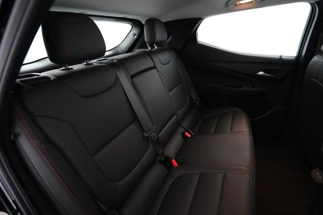 2023 Chevrolet Bolt EUV — photo 4 of 18