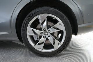 2023 Genesis Electrified GV70 — photo 7 of 22