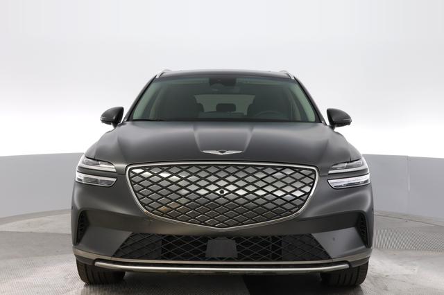 2023 Genesis Electrified GV70 — photo 9 of 22