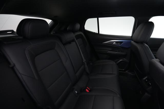 2024 Chevrolet Equinox EV — photo 4 of 21