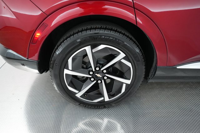 2024 Chevrolet Equinox EV — photo 15 of 21