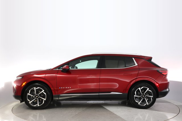 2024 Chevrolet Equinox EV — photo 12 of 21