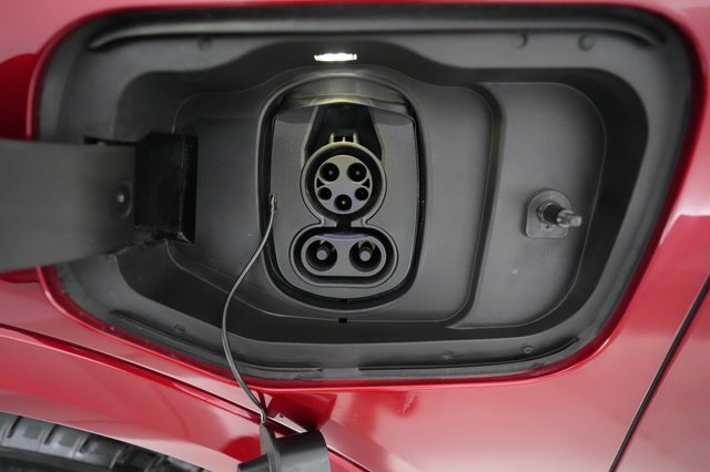 2024 Chevrolet Equinox EV — photo 8 of 21
