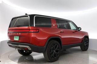 2024 Rivian R1S — photo 2 of 24