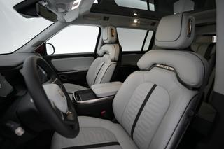 2024 Rivian R1S — photo 3 of 24