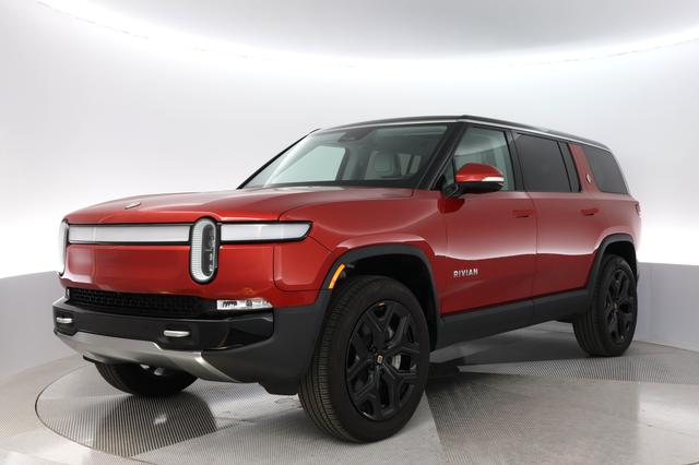 2024 Rivian R1S — VIN 7PDSGBBA2RN043852