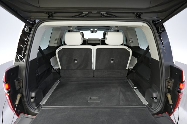 2024 Rivian R1S — photo 6 of 24