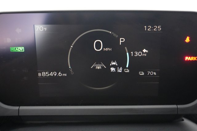 2023 Toyota bZ4X — photo 5 of 25