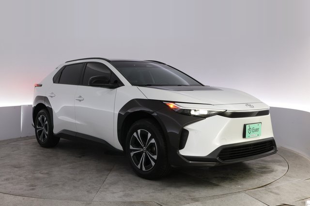 2023 Toyota bZ4X — photo 10 of 25