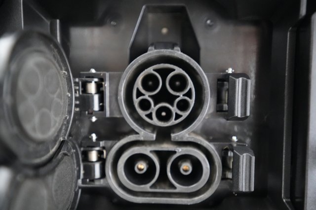 2023 Toyota bZ4X — photo 8 of 25