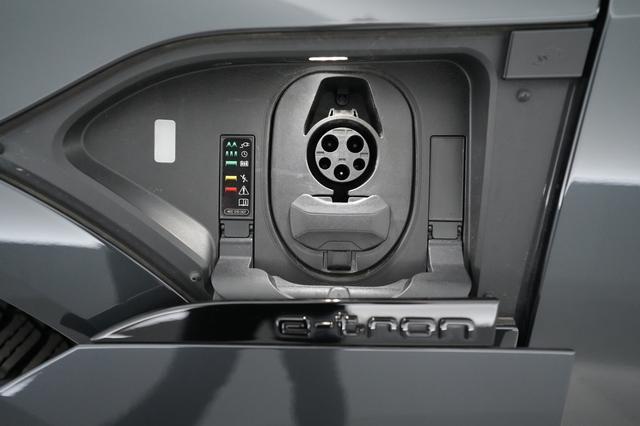 2024 Audi Q8 e-tron — photo 8 of 22