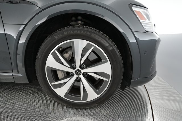 2024 Audi Q8 e-tron — photo 13 of 22