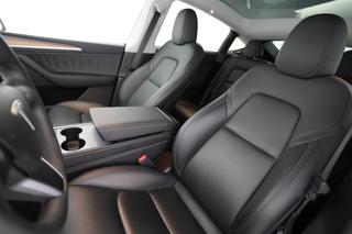 2024 Tesla Model Y — photo 3 of 33