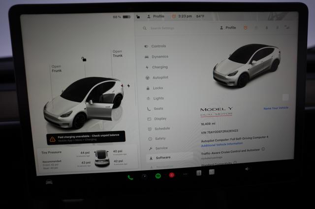 2024 Tesla Model Y — photo 5 of 32