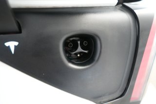2024 Tesla Model Y — photo 8 of 33