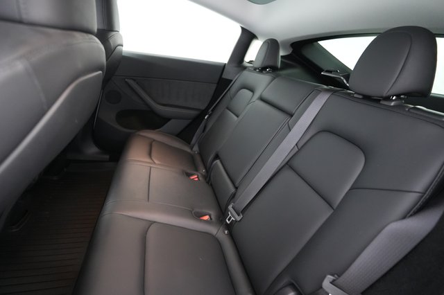 2024 Tesla Model Y — photo 19 of 32