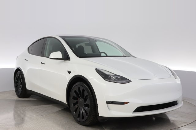 2024 Tesla Model Y — photo 10 of 32