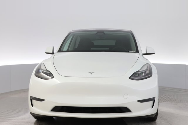 2024 Tesla Model Y — photo 9 of 32