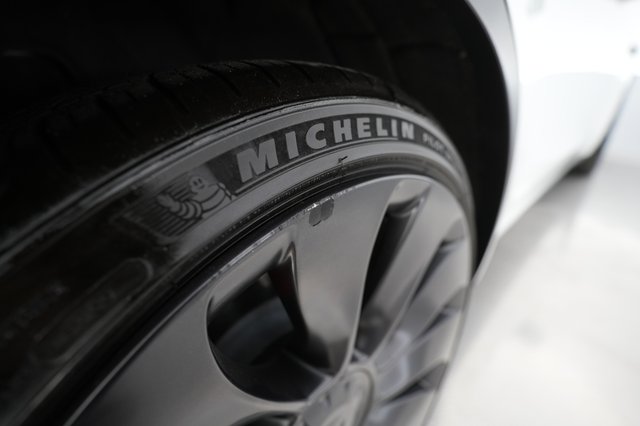 2024 Tesla Model Y — photo 29 of 32