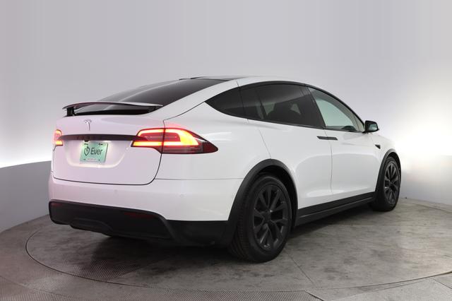 2022 Tesla Model X — photo 2 of 26