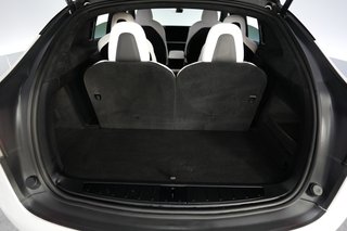 2022 Tesla Model X — photo 6 of 26