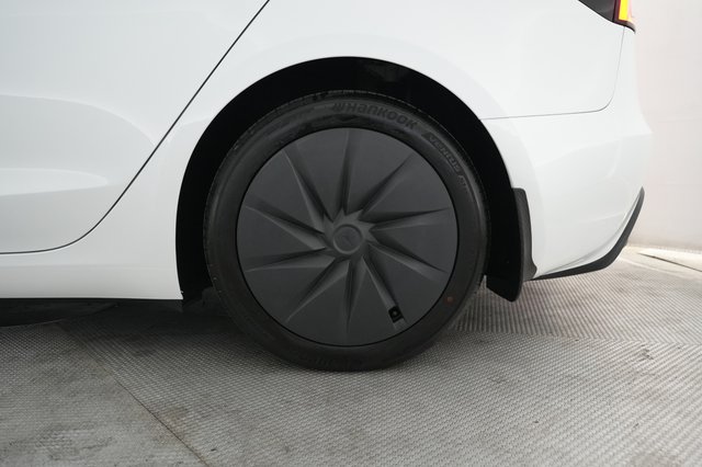 2026 Tesla Model 3 — photo 7 of 21