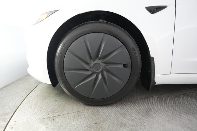 2026 Tesla Model 3 — photo 15 of 21