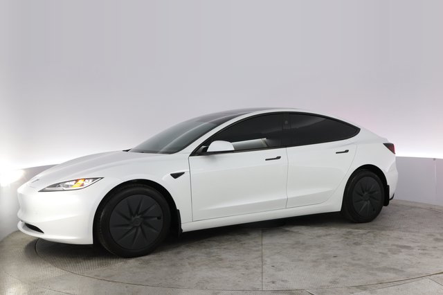 2026 Tesla Model 3 — photo 14 of 21