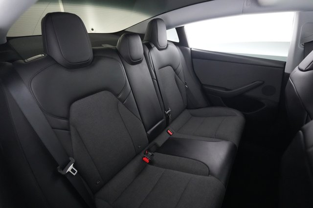 2026 Tesla Model 3 — photo 4 of 21
