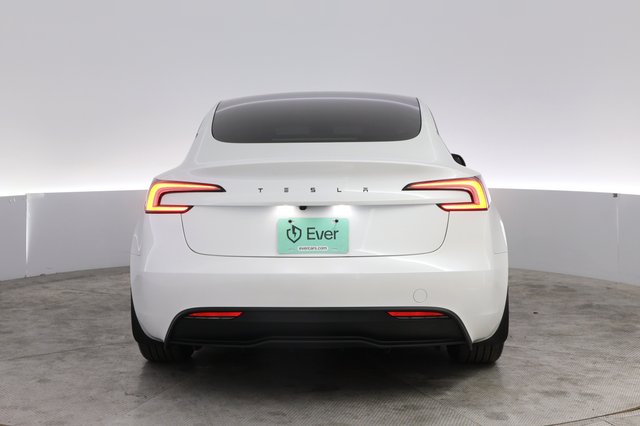 2026 Tesla Model 3 — photo 12 of 21