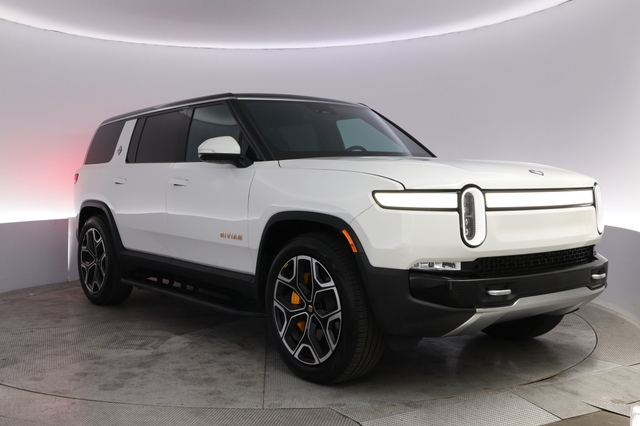 2023 Rivian R1S