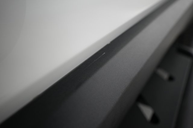2023 Rivian R1S — photo 27 of 33