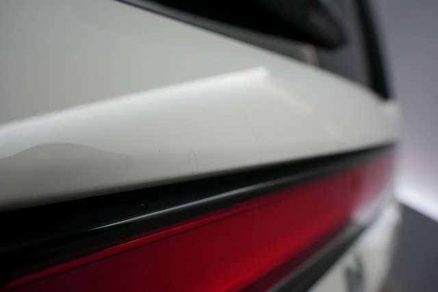 2023 Rivian R1S — photo 23 of 33