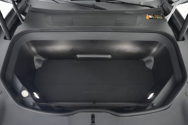 2023 Rivian R1S — photo 22 of 33