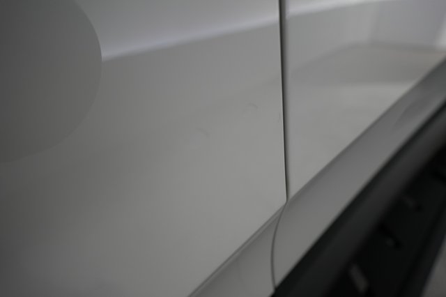 2023 Rivian R1S — photo 28 of 33