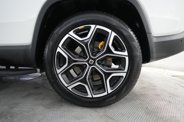 2023 Rivian R1S