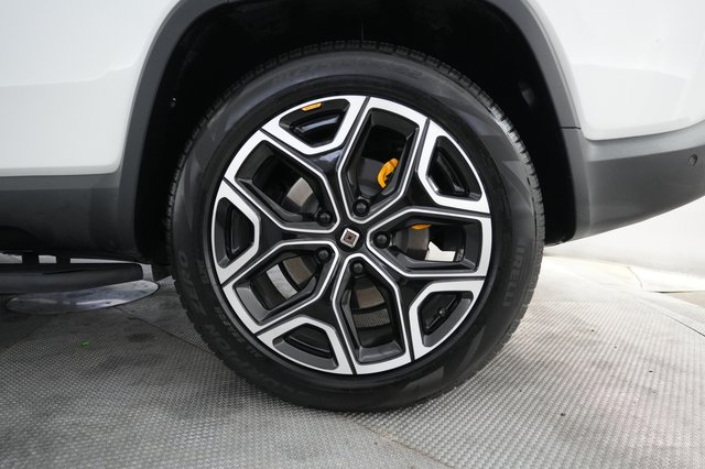 2023 Rivian R1S — photo 7 of 33