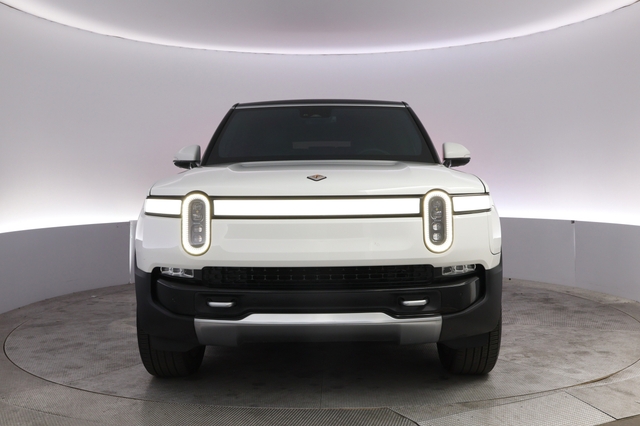 2023 Rivian R1S