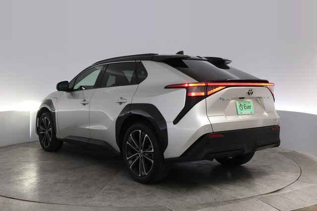 2023 Toyota bZ4X — photo 13 of 23