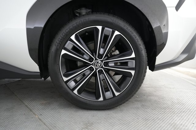 2023 Toyota bZ4X — photo 7 of 23