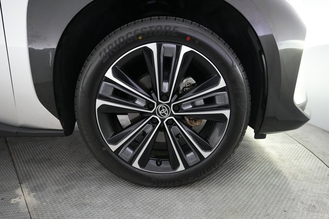 2023 Toyota bZ4X — photo 16 of 23